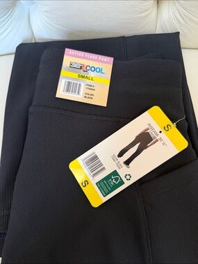 32 degrees Active flare pant  in Black Ribbed Drawstring Leggings